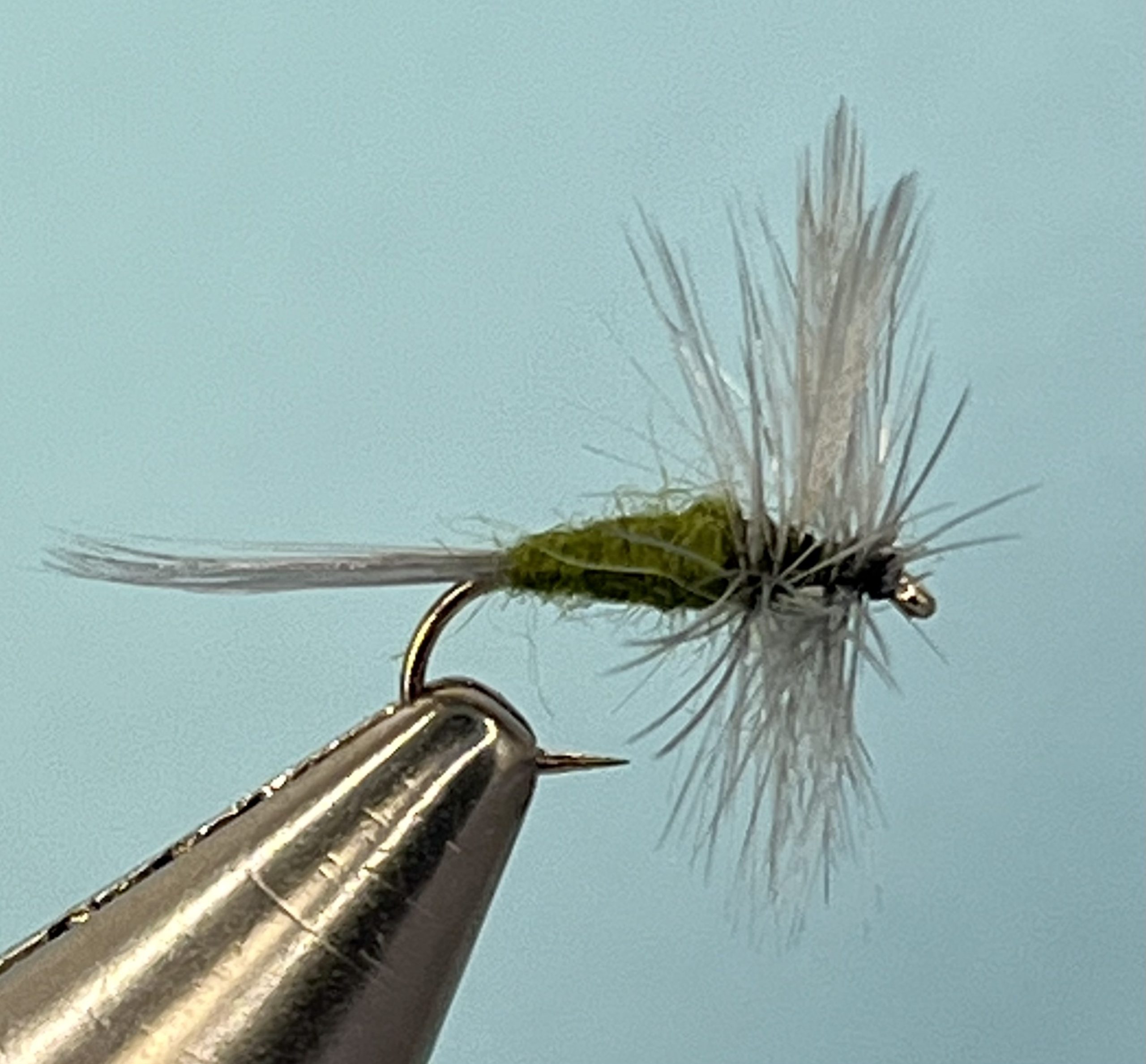 Cornuta Dry Fly ( Large Blue Wing Olive ) OnLine Fly Tying Magazine
