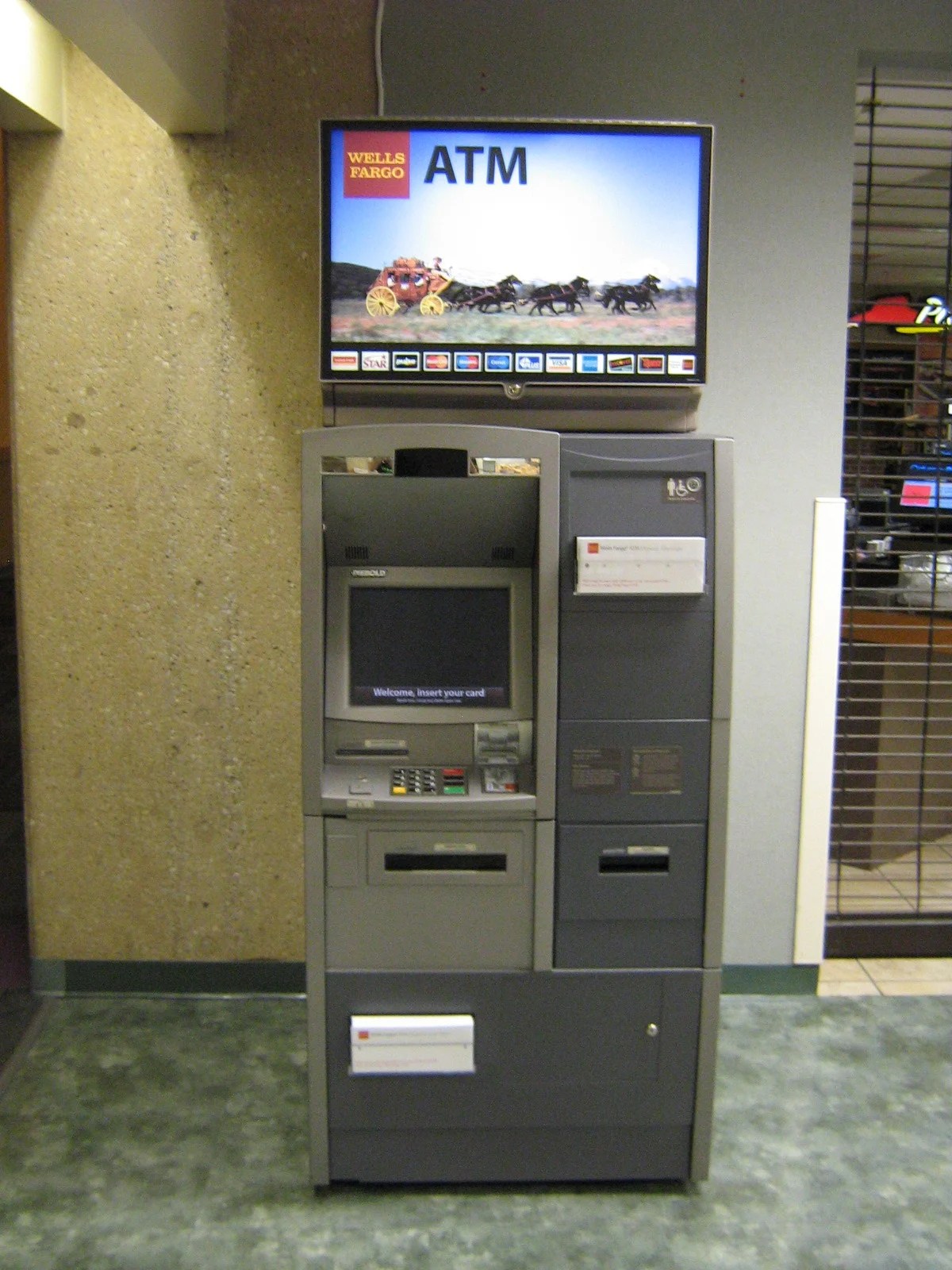 80,000 ATMs to be opened by nonbanking entities in next 8
