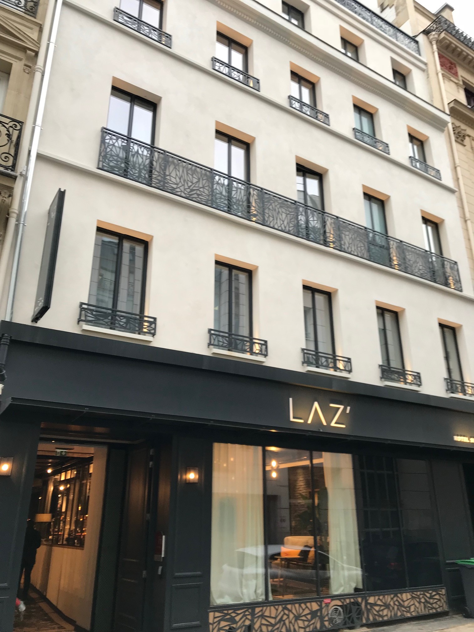 HOTEL 4* Rue de Milan EGPR