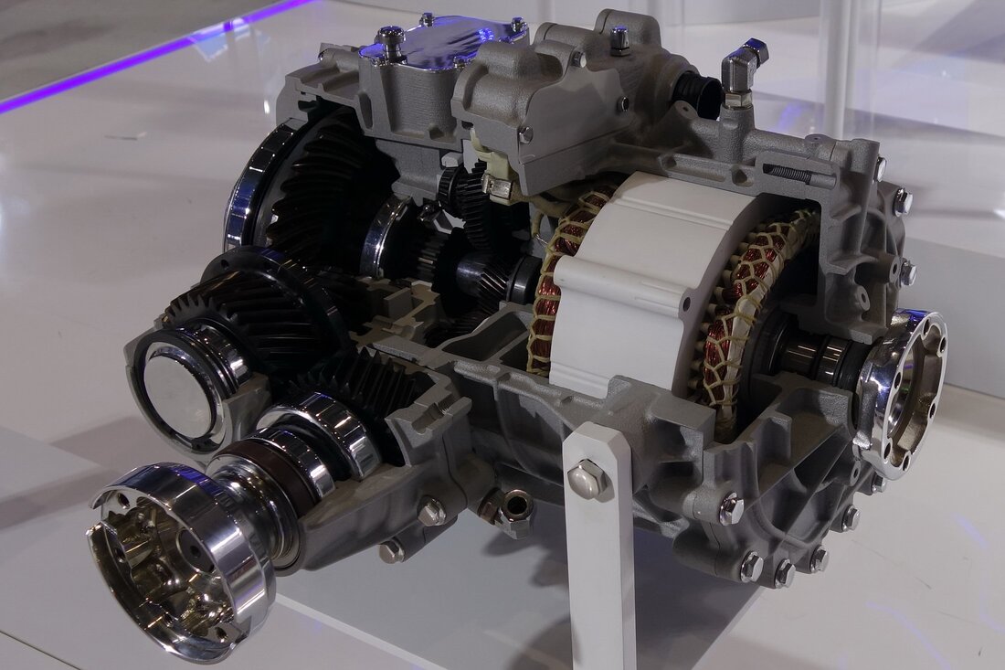 Dana Graziano HRAM (Hybrid Rear Axle Module) EHFCV