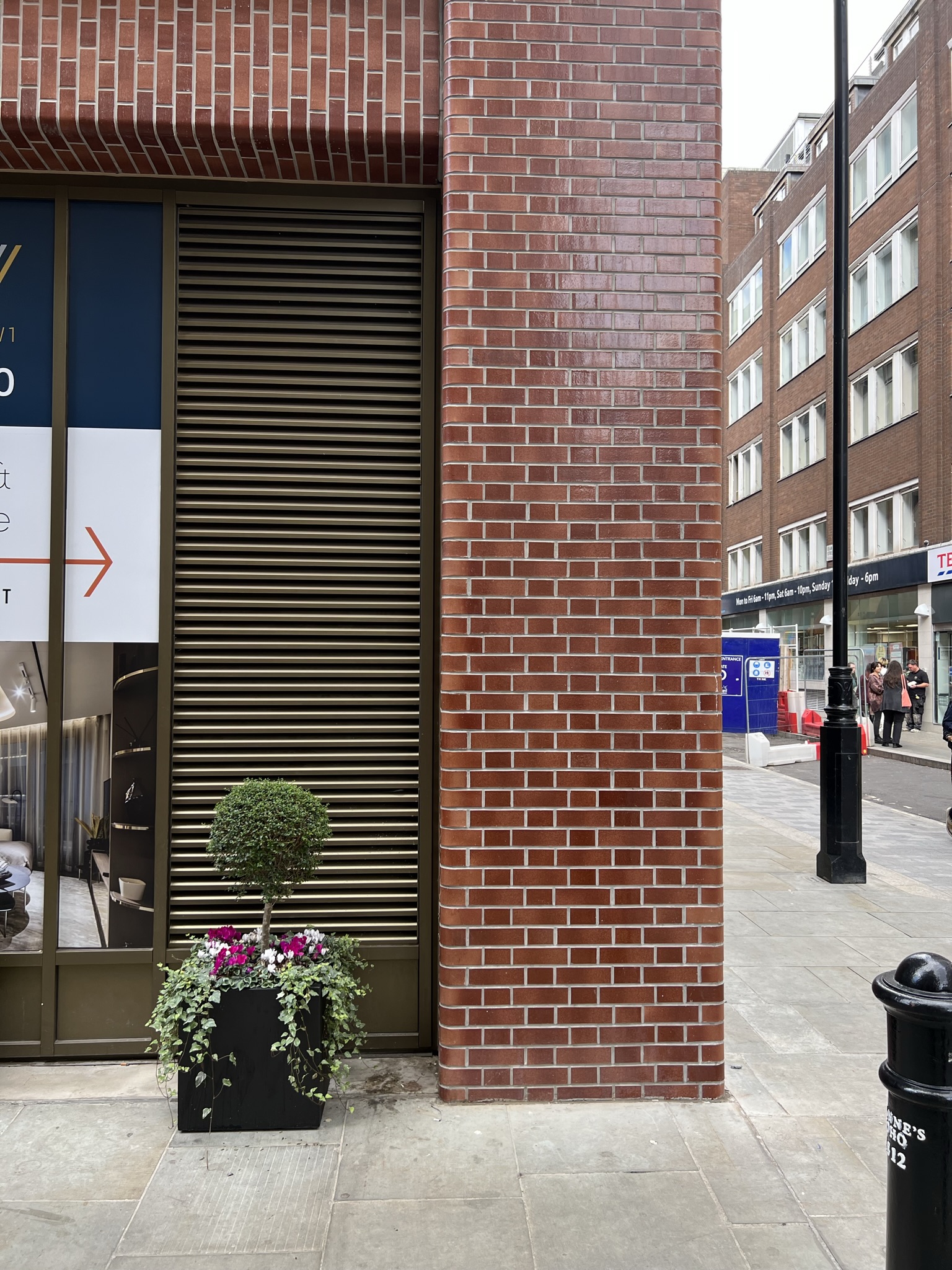 Tottenham Court Road Crossrail EH Smith