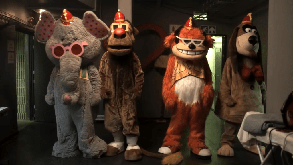 バナナ・スプリッツ・ホラー(THE BANANA SPLITS MOVIE)89分 元レンタル店店長まぁくのB級日常映画館