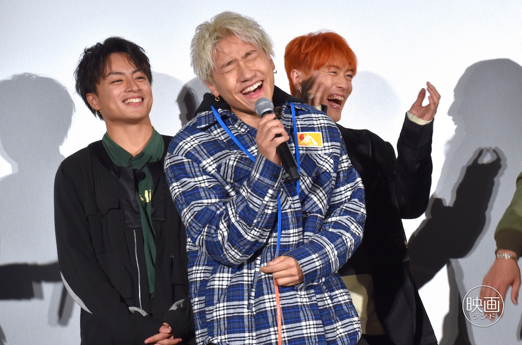GENERATIONS、仲良すぎ！片寄涼太の晴れ舞台にサプライズ登場