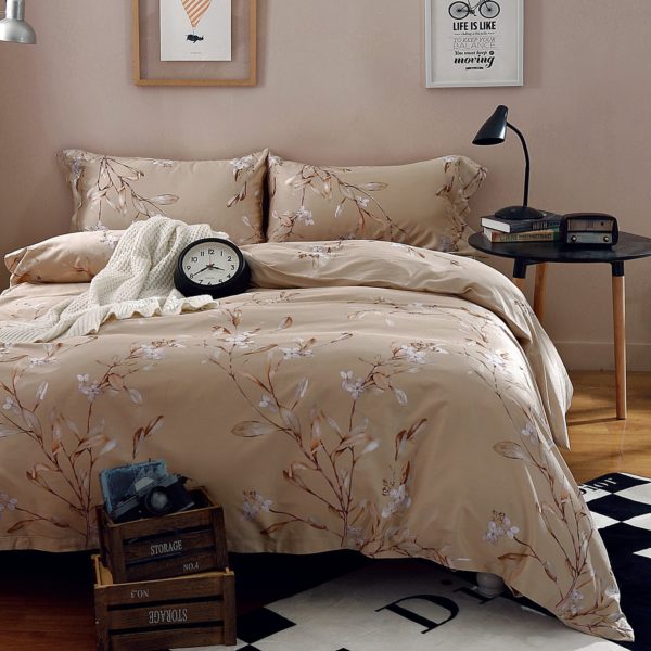 Japanese Oriental Style Cherry Red Blossom Floral branches Print Duvet
