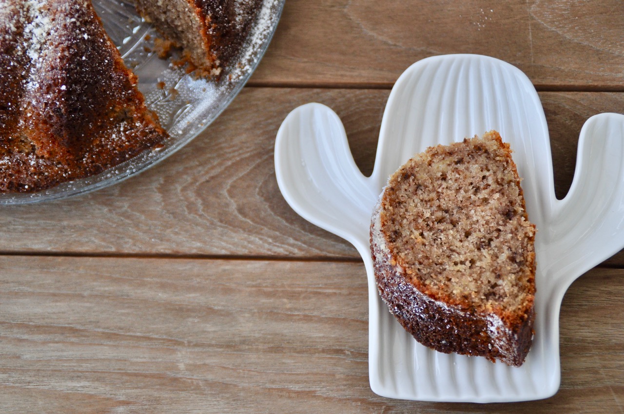 Saftiger ApfelNussGugelhupf › ★ Mamablog Einer schreit