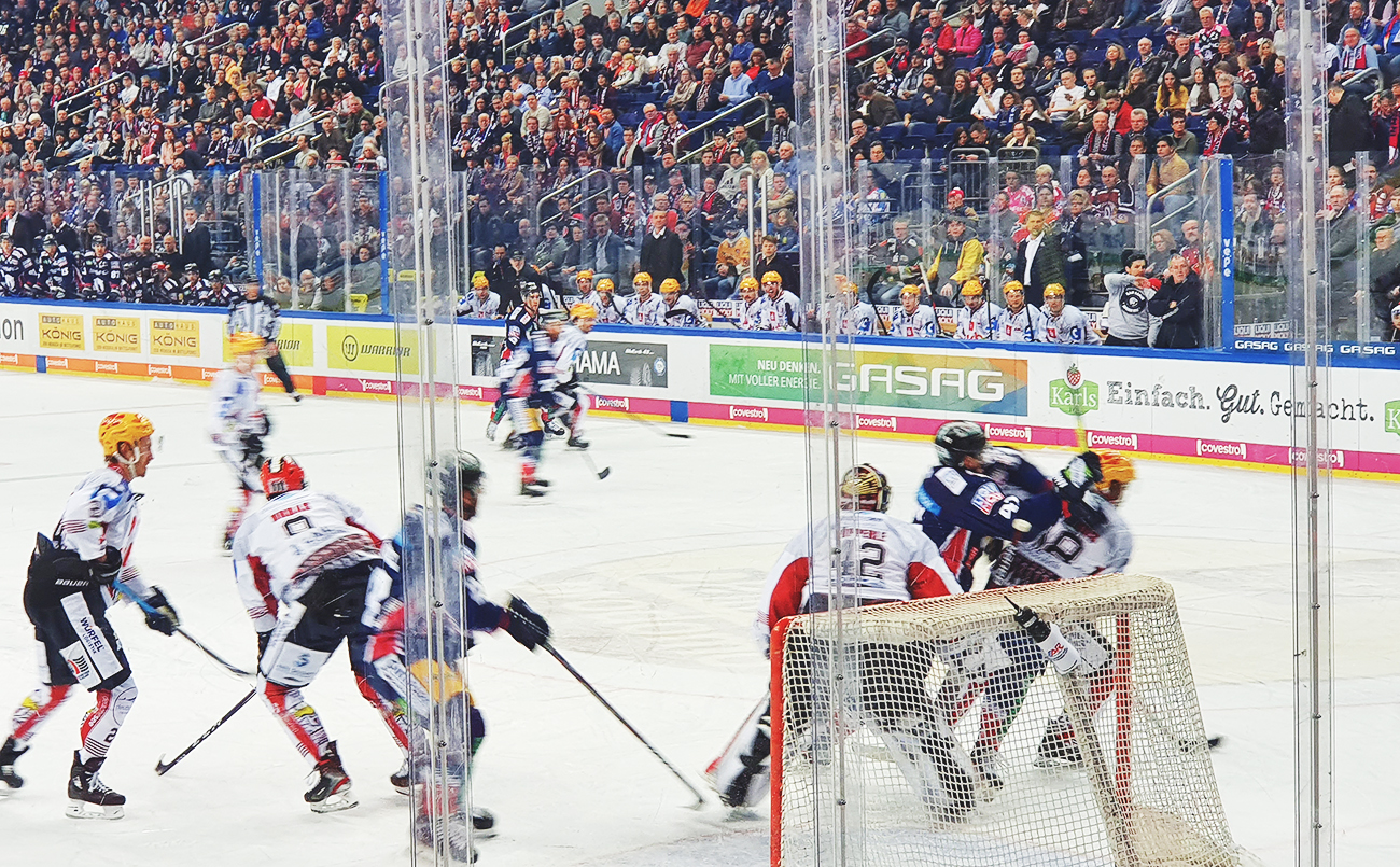 Vorhang auf! Die Eisbären starten gegen Bremerhaven in