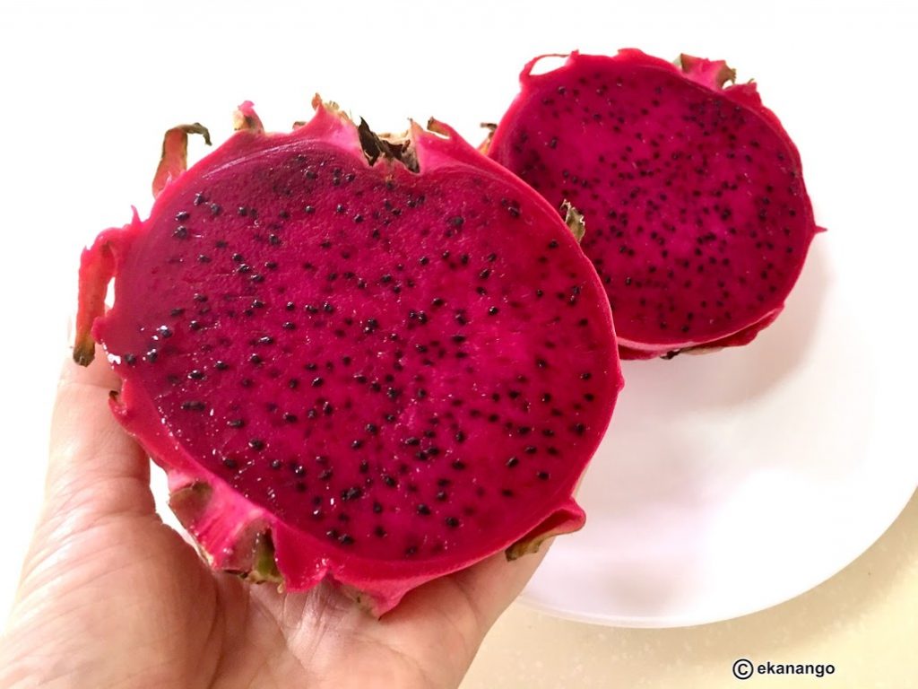 デトックス効果抜群！レッドドラゴンフルーツの食べ方と注意点 エカの南国主婦ライフ
