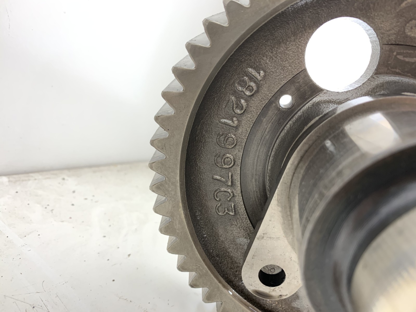 International DT466 Cam Shaft with Gear Used 1824747C1 1821997C3 EKG DIESEL