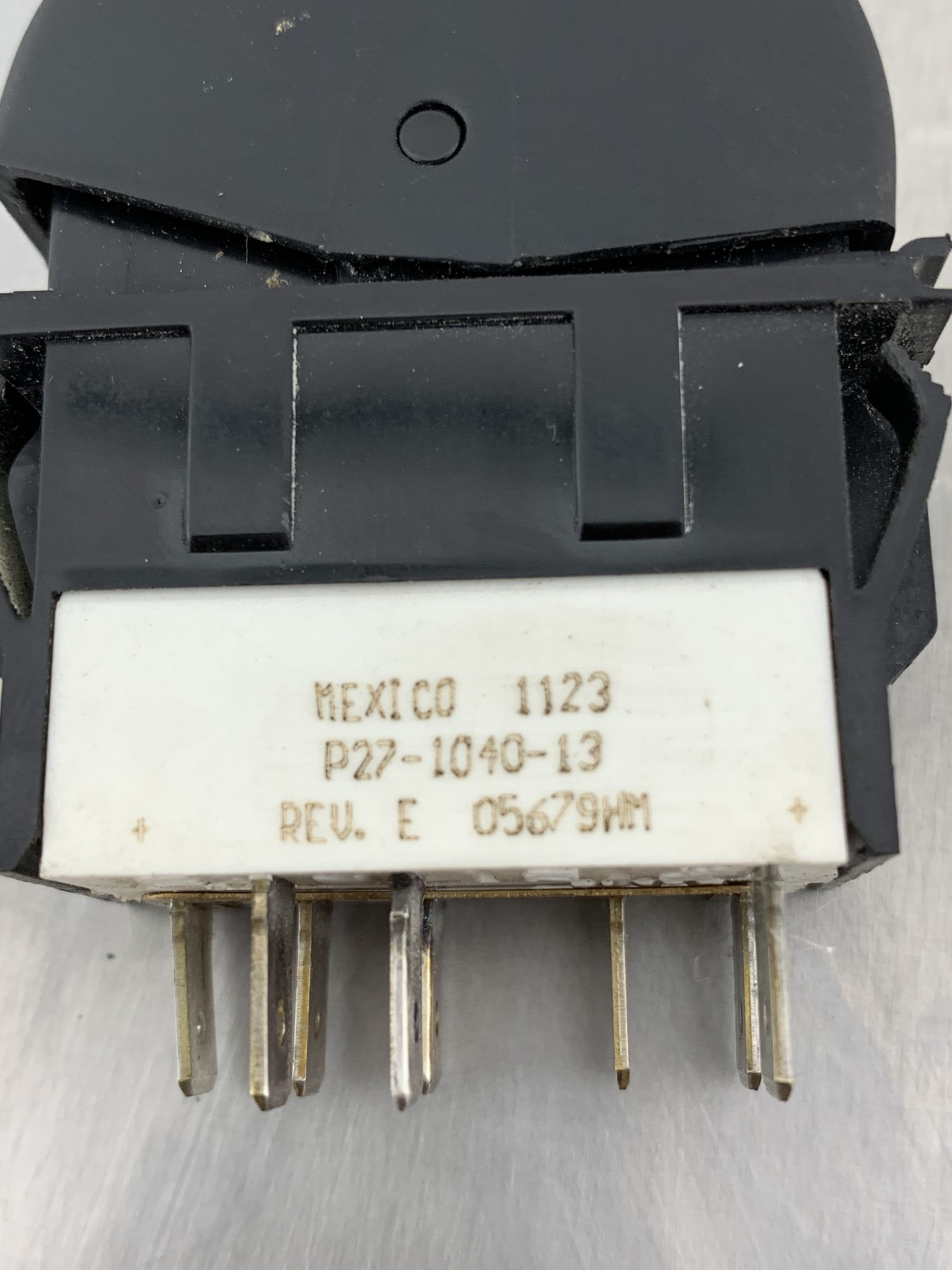 Kenworth Engine Fan Dash Switch Used 27104013 EKG DIESEL