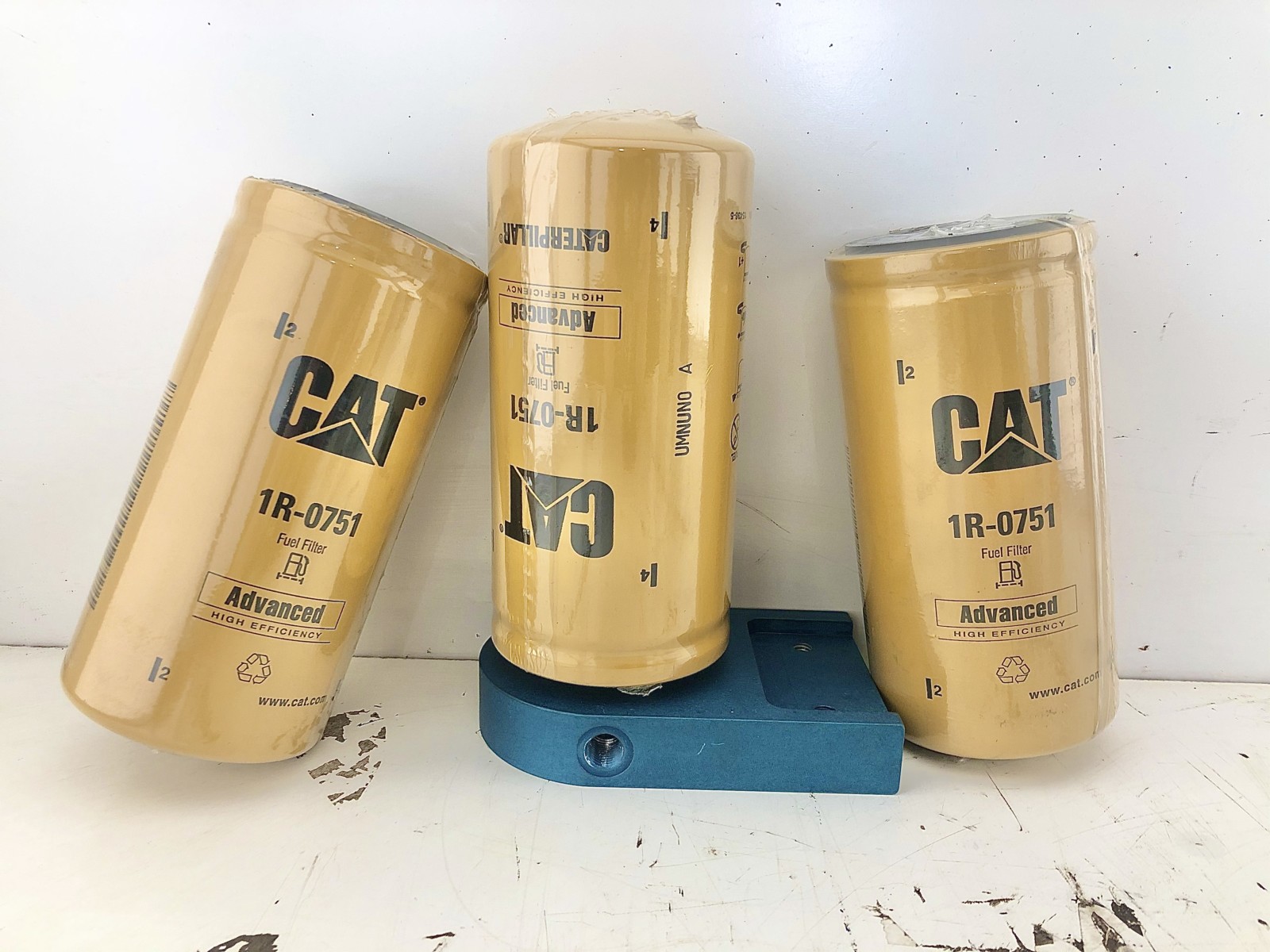3 Caterpillar Fuel Filters 1R0751 With Anodized Billet Aluminum