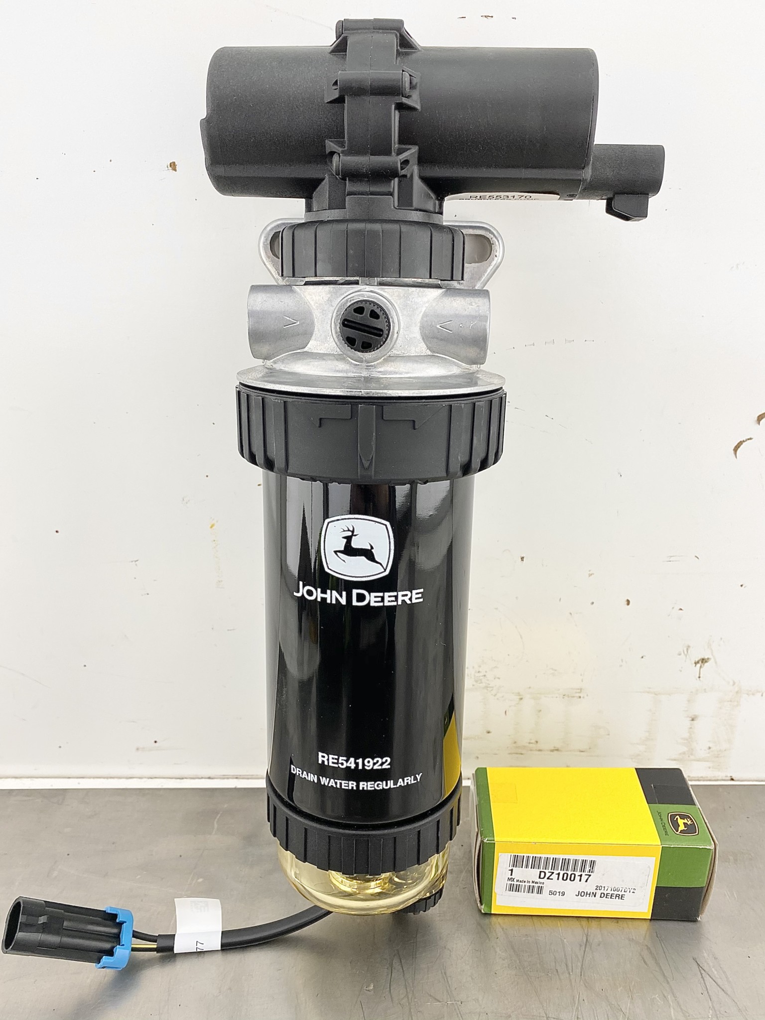 Genuine NEW OEM John Deere Filter and Housing Assembly P/N