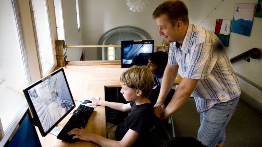 Danske børn spiller løs Ekstra Bladet