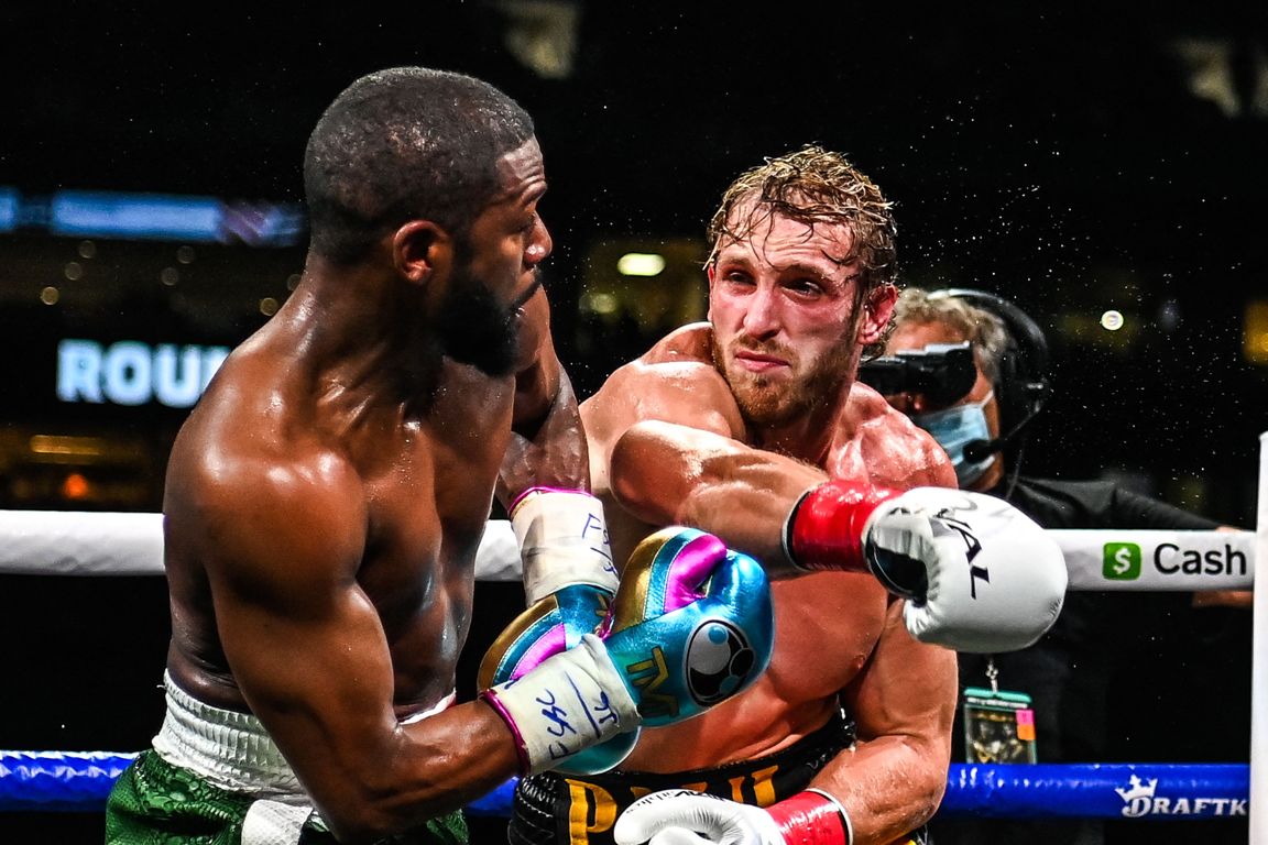 Floyd Mayweather enfrentó anoche al youtuber Logan Paul quién ganó y