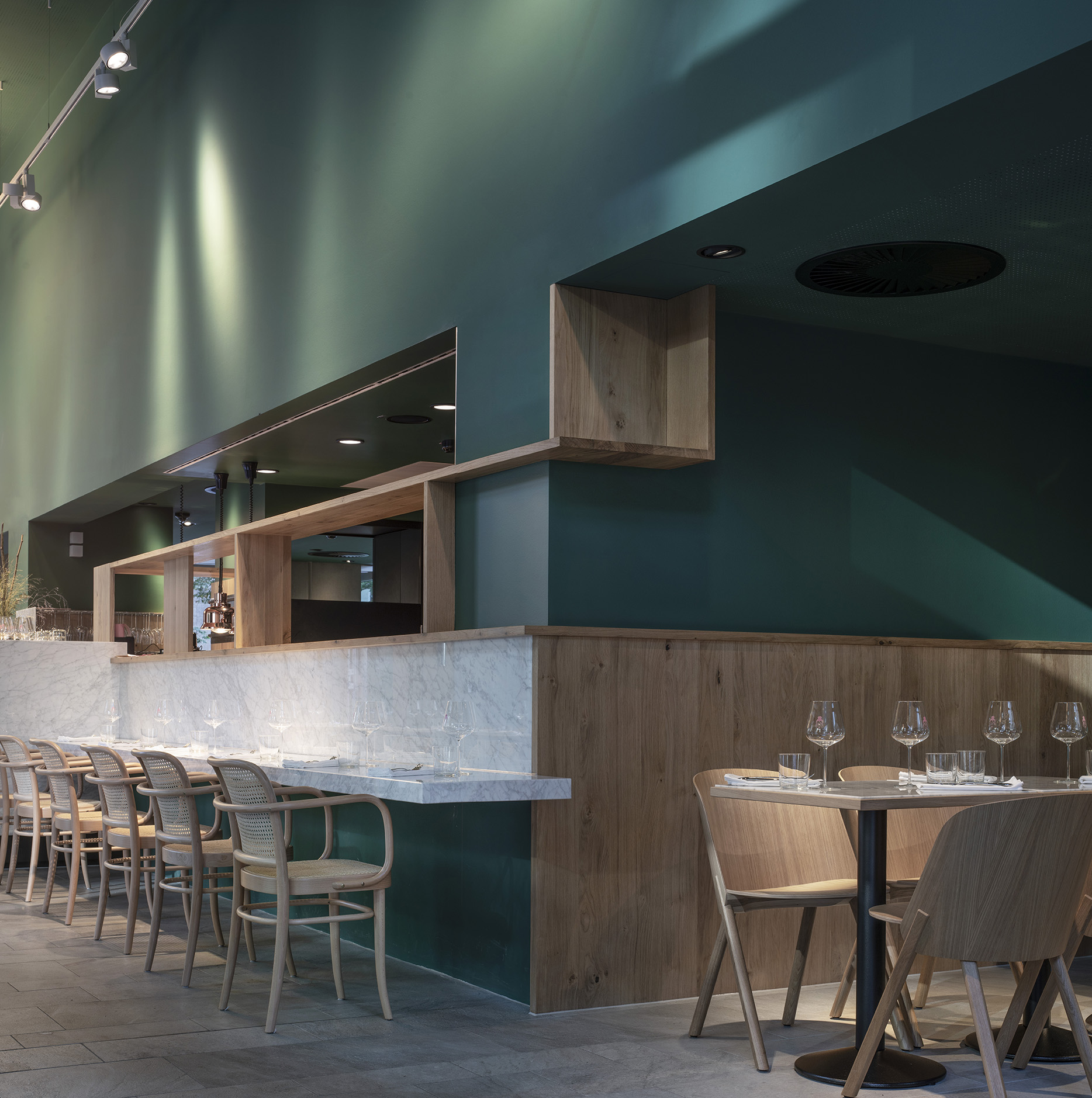 Elaine’s Restaurant Elaine's World