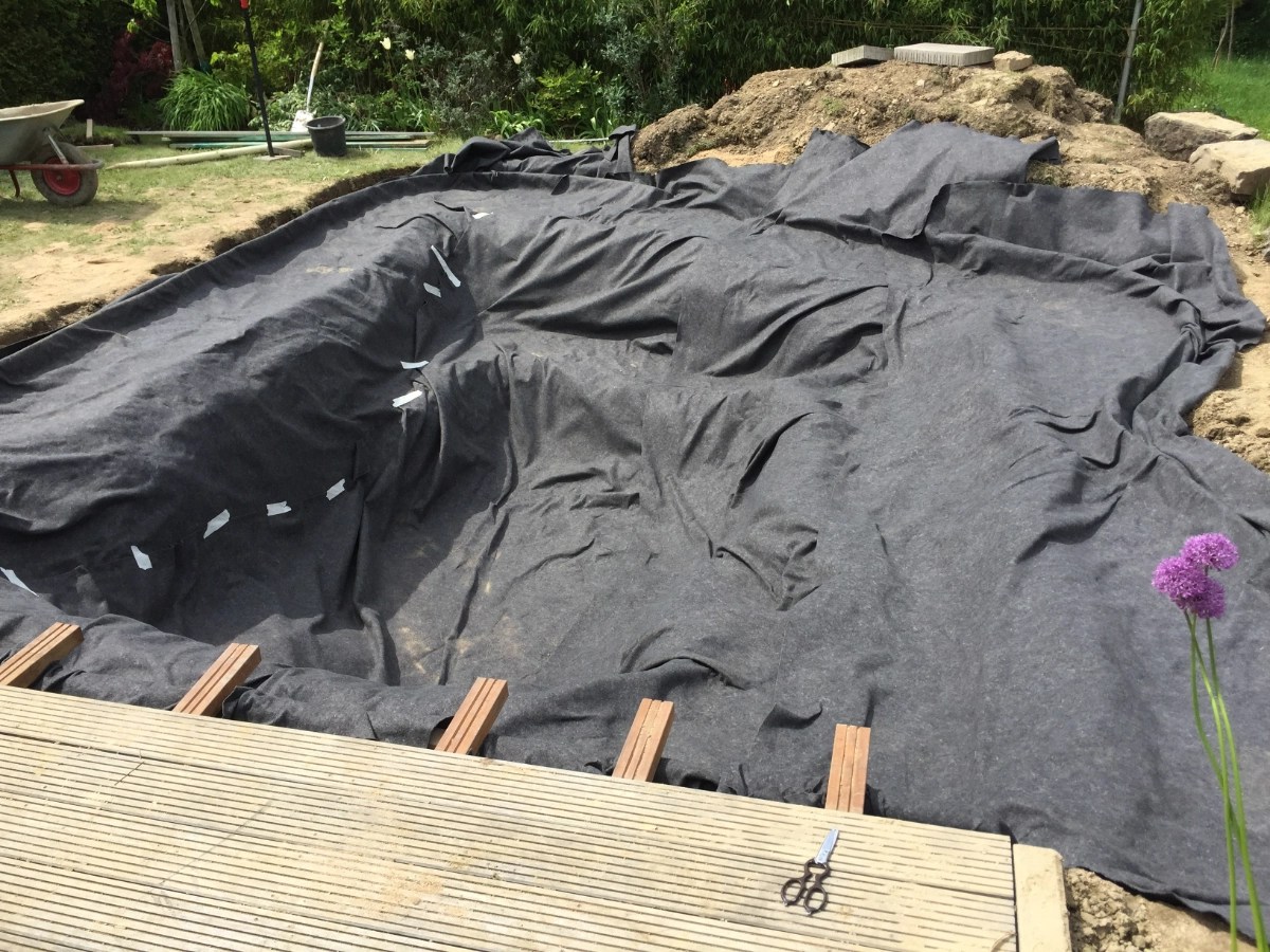 Custom Pond Liner Geomembranes DLR Elastomer Engineering