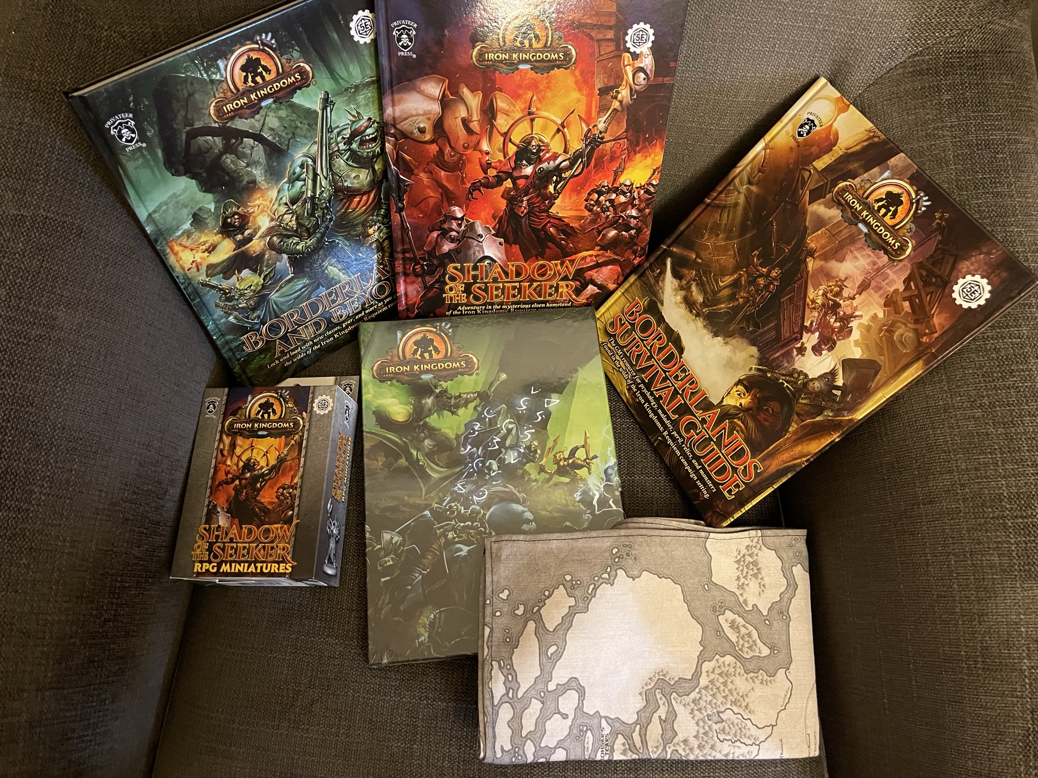 Iron Kingdoms Borderlands and Beyond rollespilsbøger elauridsen