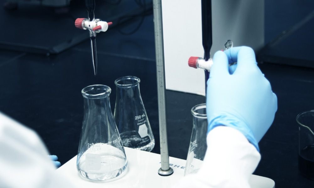 Working with pharmaceutical bases, skincare, and oral care.