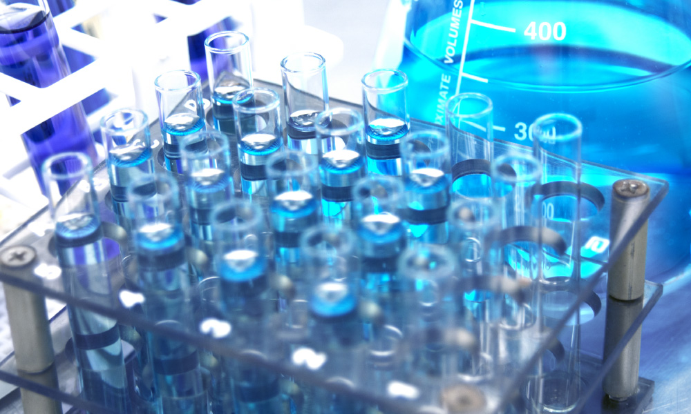 Working with pharmaceutical bases, skincare, and oral care.