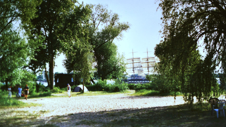 ElbeCamp Naturnaher Campingplatz direkt am Elbestrand in Hamburg