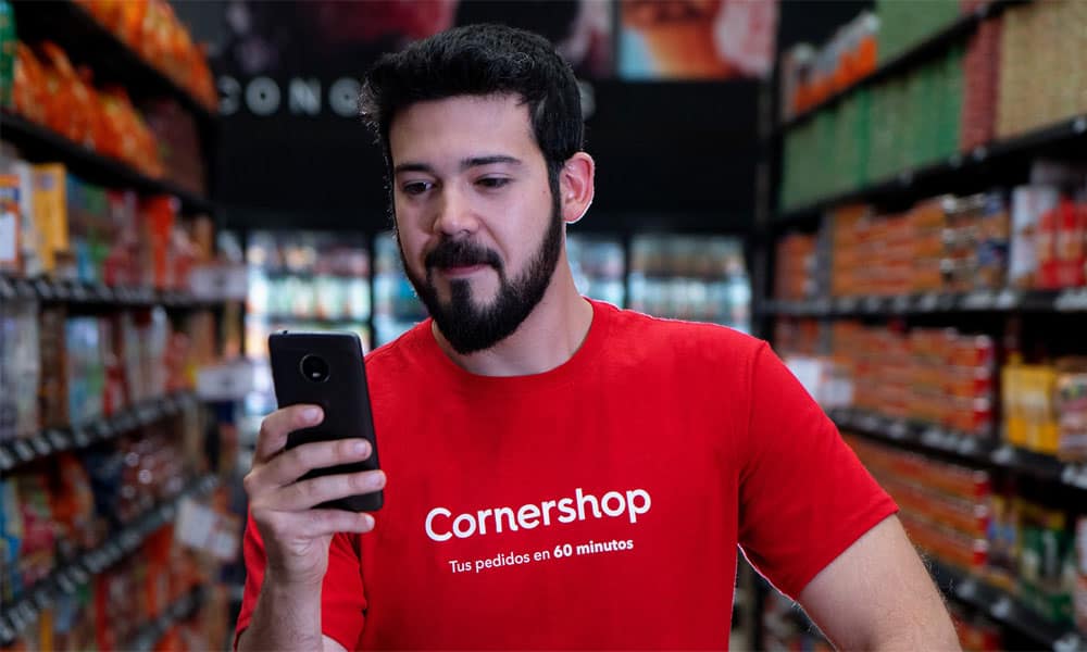 Uber 'aprieta el acelerador' y quiere comprar a