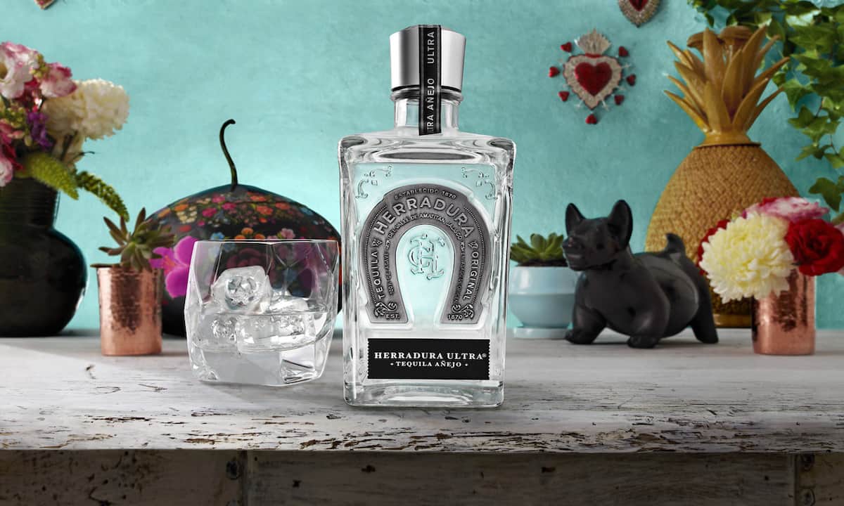 ¿Quién es el dueño del tequila Herradura>?
