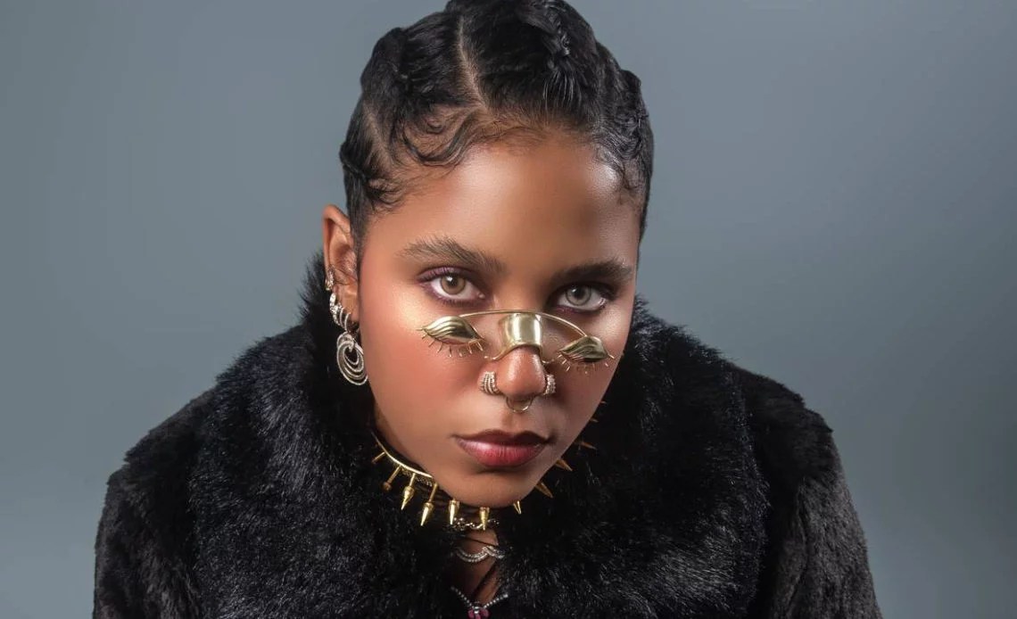 Tokischa se suma para ayudar a familias afectadas