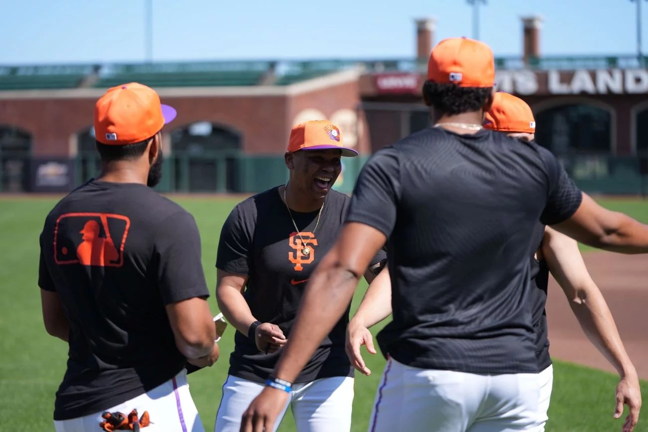 Devers se va de 5-2 en su presentación con los Gigantes de San Francisco