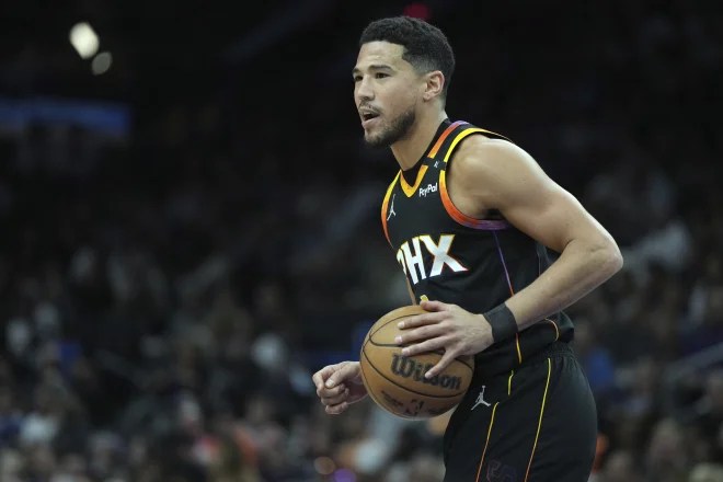 La presencia de Devin Booker le da a los Suns la estabilidad que tanto necesitan