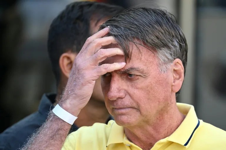 Bolsonaro está “estable” tras un segundo procedimiento para controlar las crisis de hipo