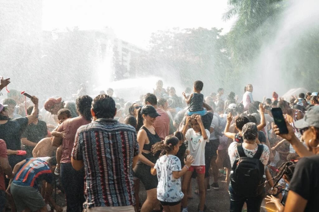 música, juegos y mucha agua en el Iberoamérica
