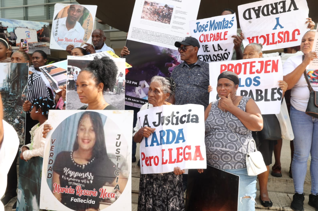 Familiares y sobrevivientes de la arrebato en San Cristóbal exigen imparcialidad frente a la Procuraduría