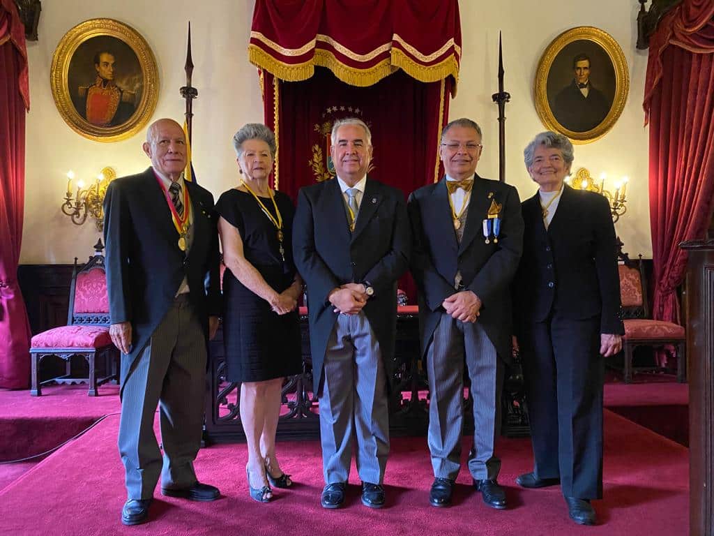 Isis Nezer de Landaeta primera mujer en la presidencia de la Academia