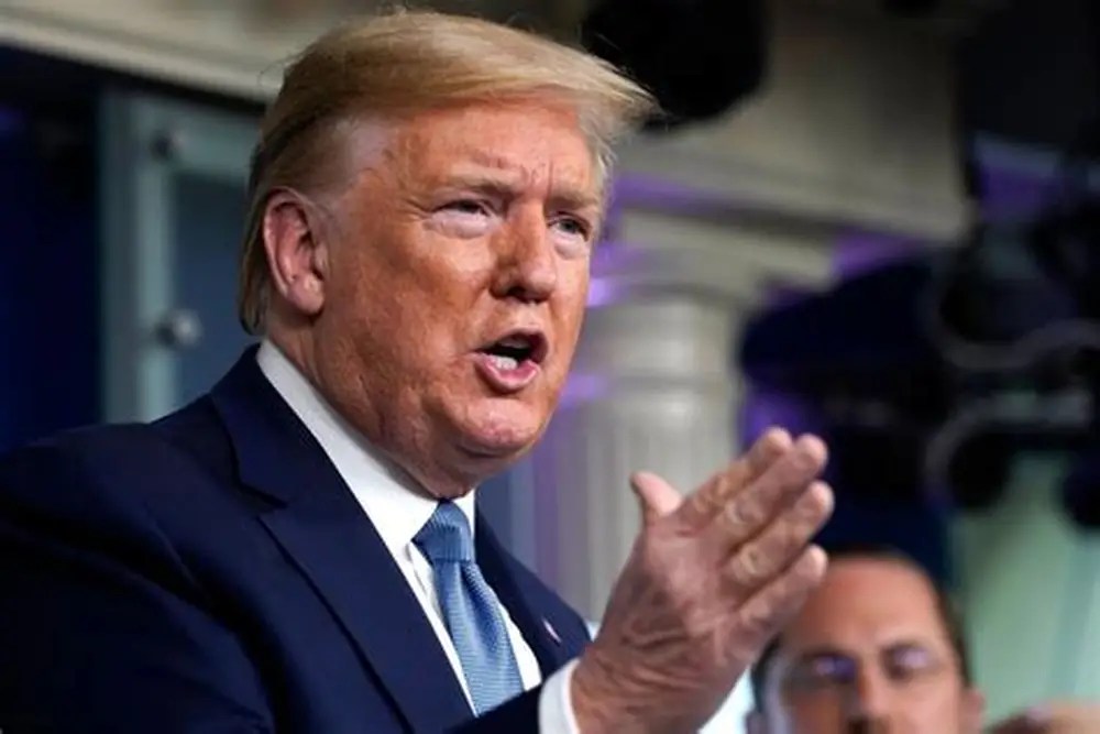 Trump amenaza con imponer aranceles a los países que no apoyen su plan con Groenlandia