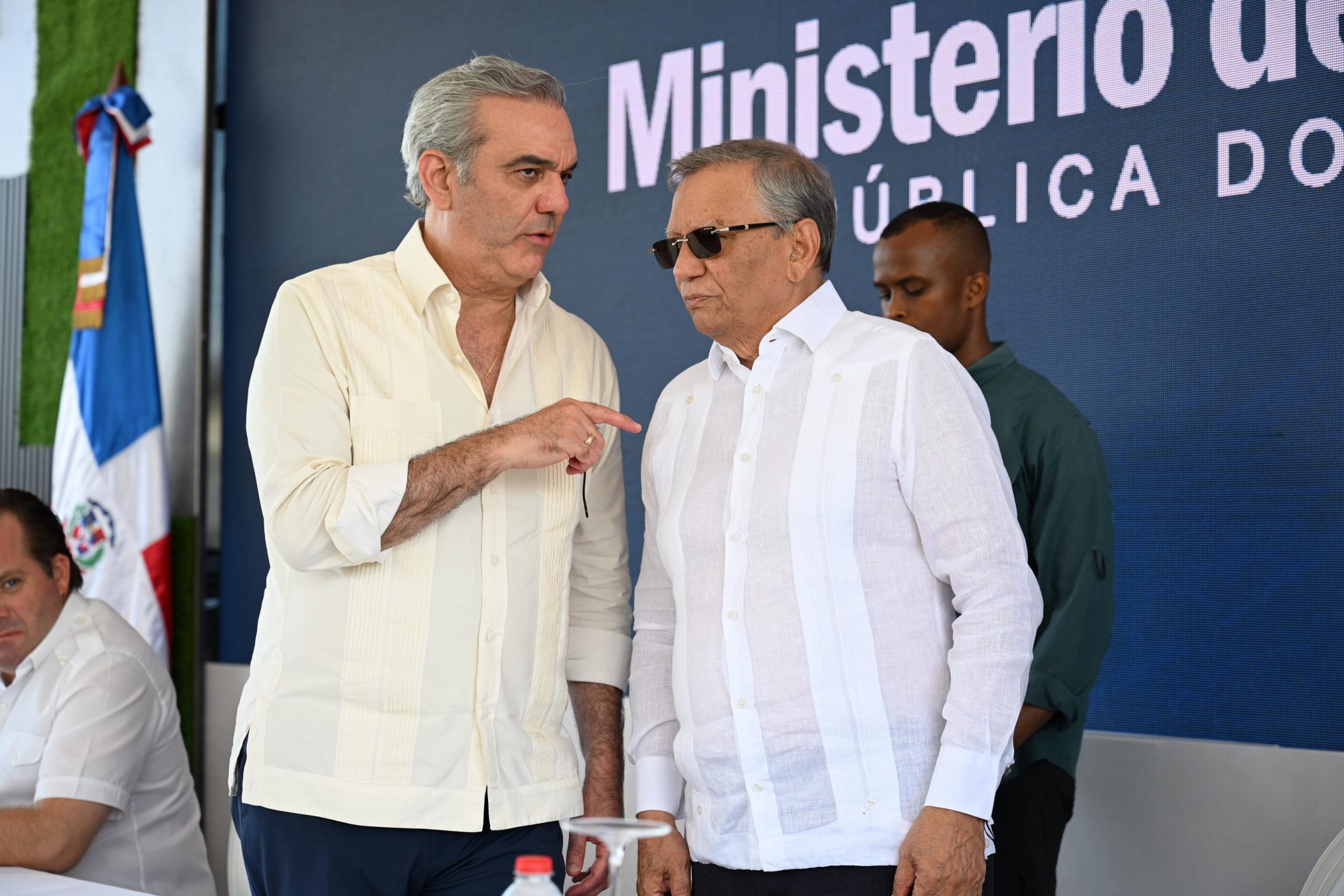 Aguilera aprobar en Puerto Plata compromiso de Banreservas de respaldar el turismo