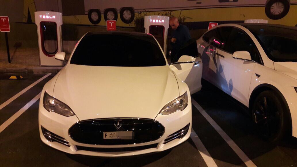 Tesla starts deploying Superchargers and Destination chargers in UAE as