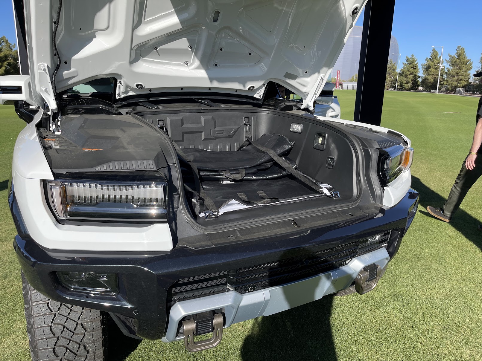 Review GMC's Hummer EV 'Super(size)truck' is excess in all the best ways Electrek