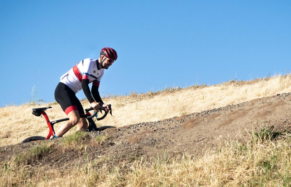 5 Best Electric Bikes for Climbing Steep Hills [Review 2023]