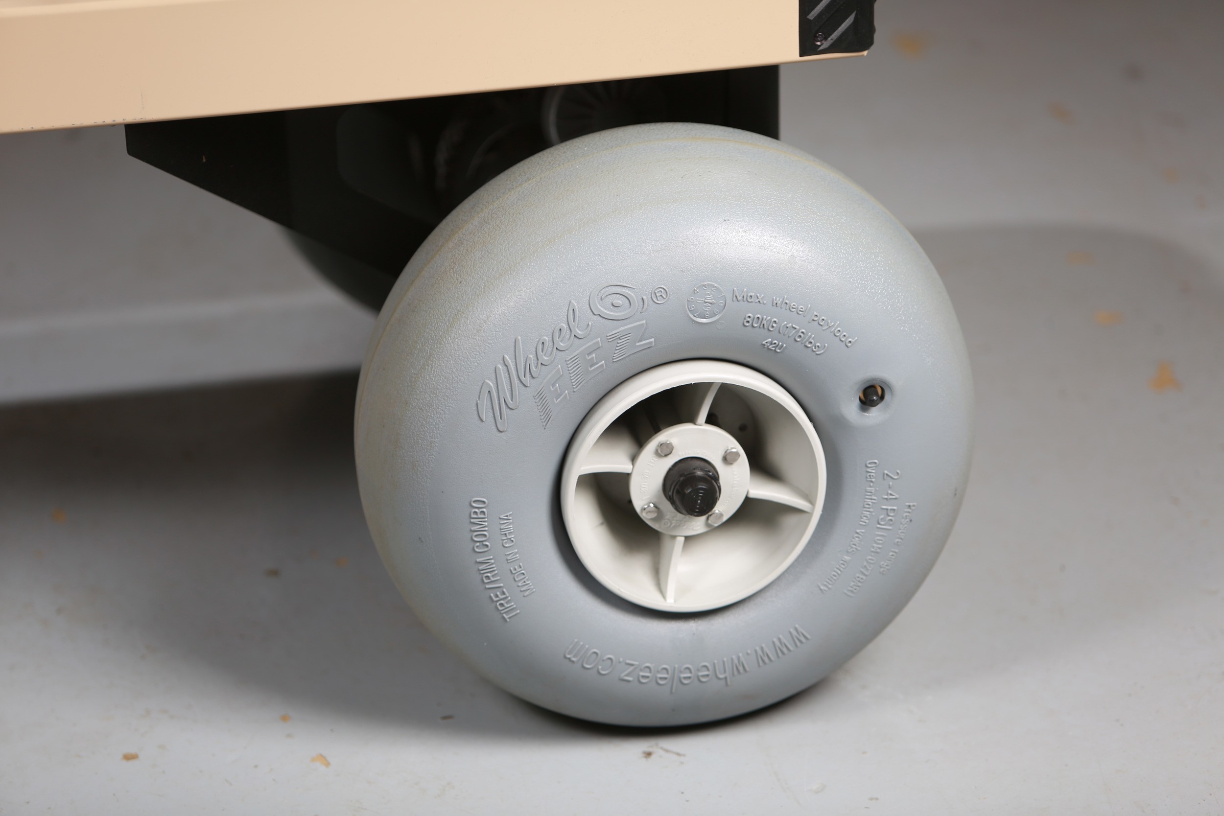 Story Electric Beach Cart