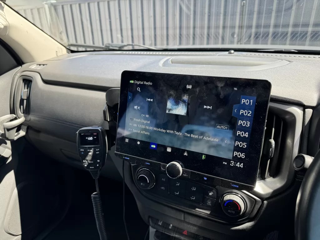 iDataLink Maestro makes Aftermarket Head Units feel like Factory