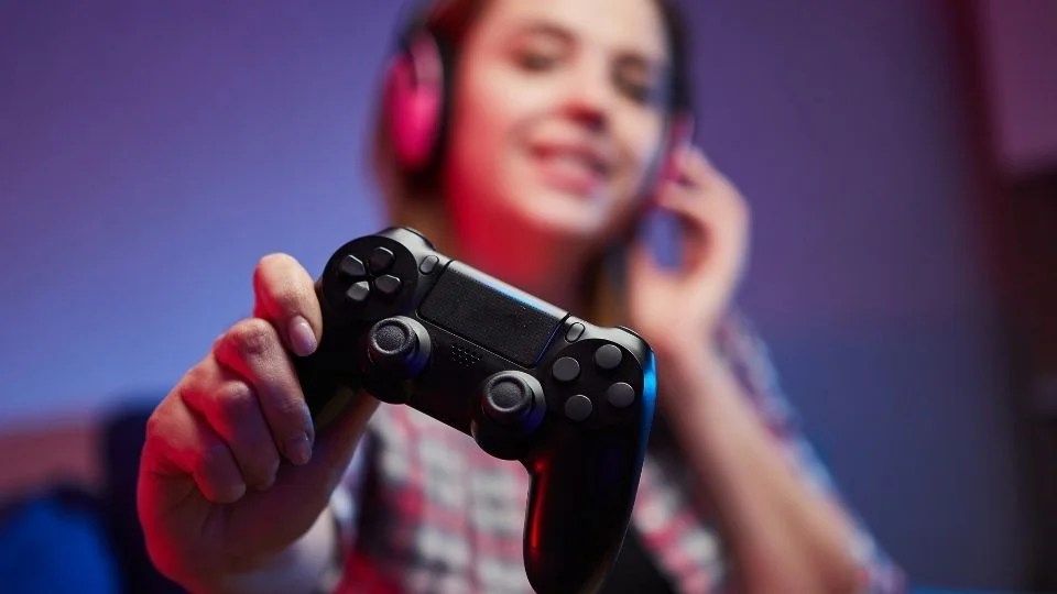 Can You Use Regular Headphones On Xbox One? (Quick Answer)