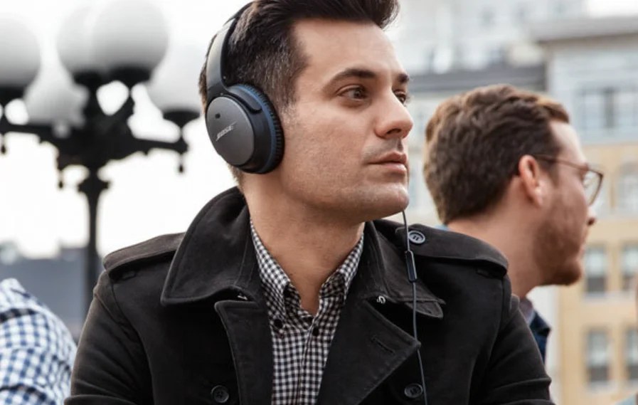 How Long Should You Wear Headphones Per Day? (Easy Guide)