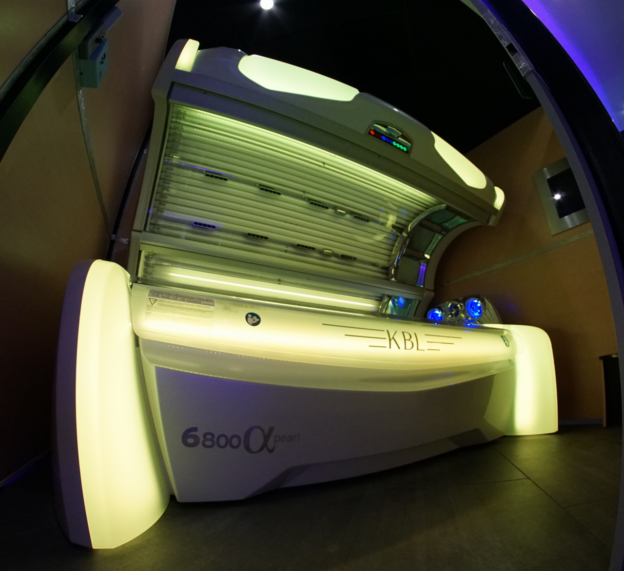 KBL 6800 alpha pearl® Electric Sun Tanning Salons