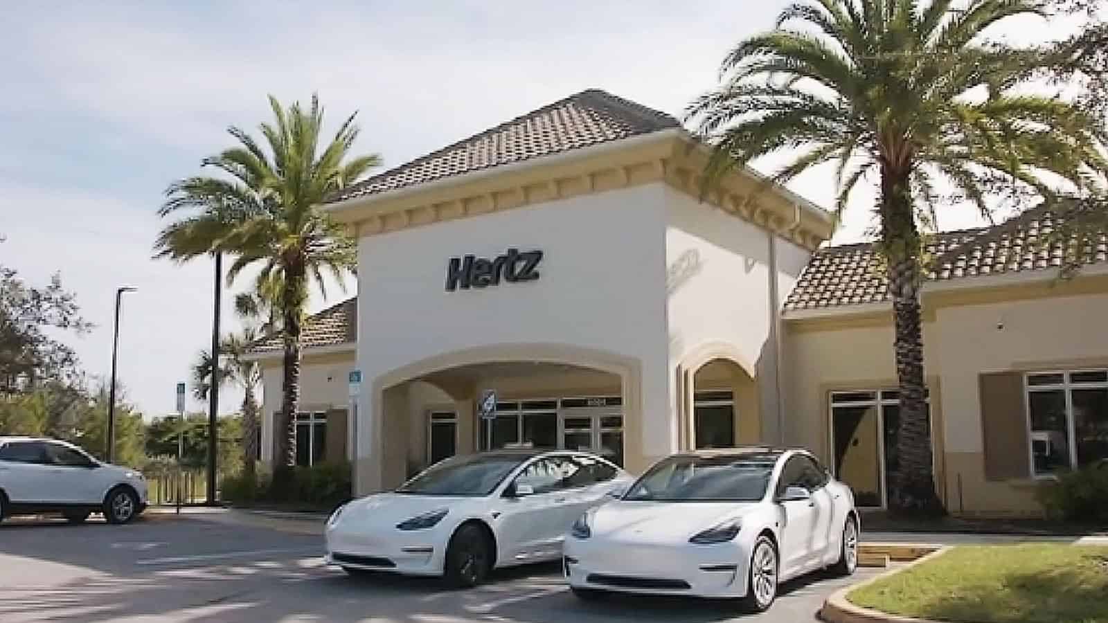 Hertz EV Fleet to Decrease by 20,000, Increasing Proportion of ICE Vehicles