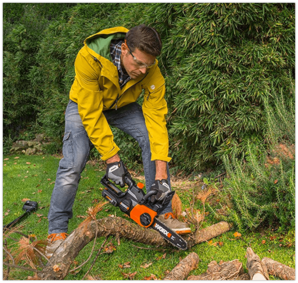 10 Best Homeowner Chainsaws Reviews & Buyer's Guide 2021