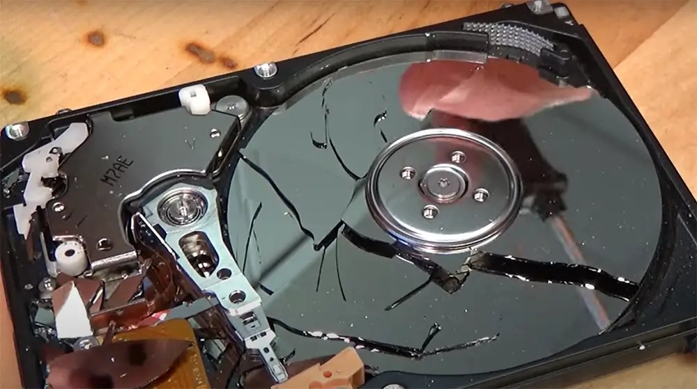 Why Does Water Ruin Electronics? ElectronicsHacks