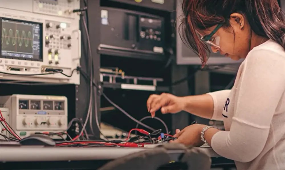 How to an Electronics Engineer? ElectronicsHacks