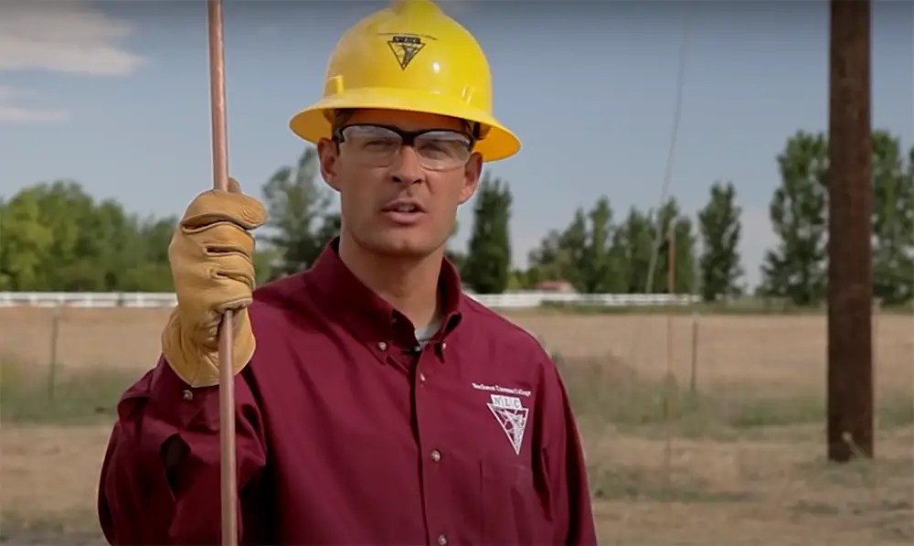 How to Measure Ground Resistance With a Multimeter? - ElectronicsHacks