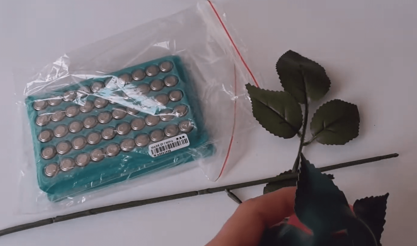 LR41 vs. LR44 Batteries What is the Difference? ElectronicsHacks