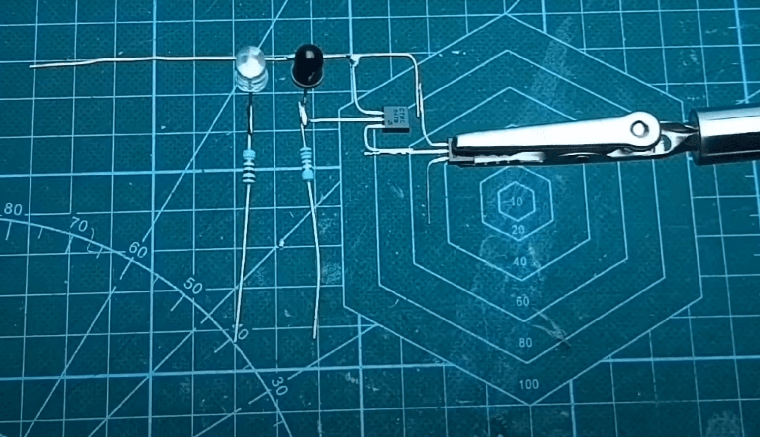 How Do Photodiode Arrays Work? ElectronicsHacks