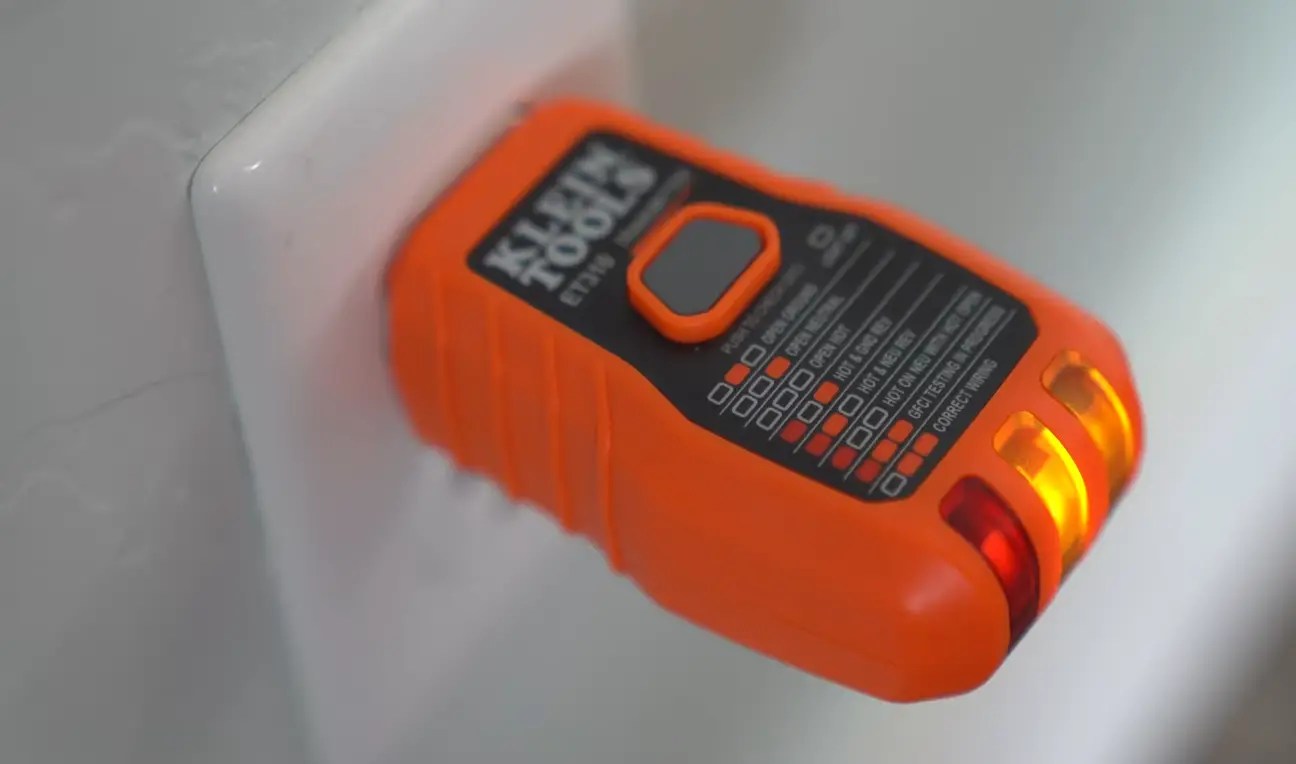 Can Circuit Breakers Go Bad Without Tripping? ElectronicsHacks